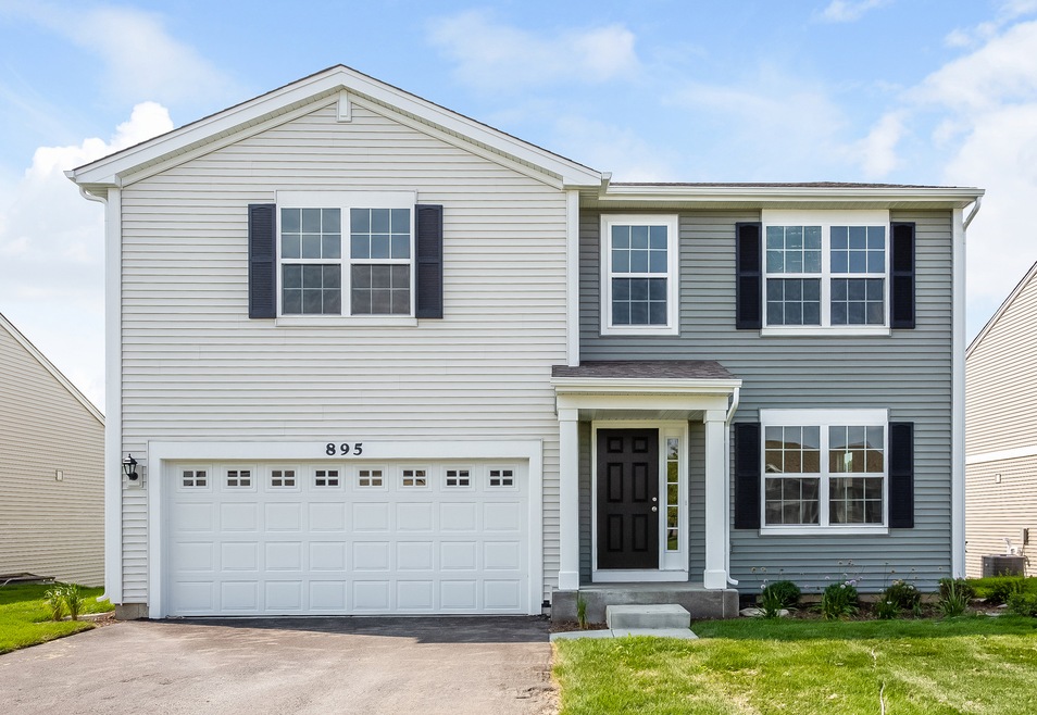 Gorgeous new construction North Lake home in the w
