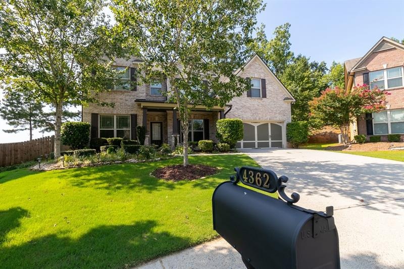 4362 Suwanee Mill Dr, Buford, GA 30518 - photo 1