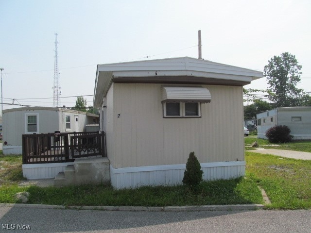 View of home's exterior