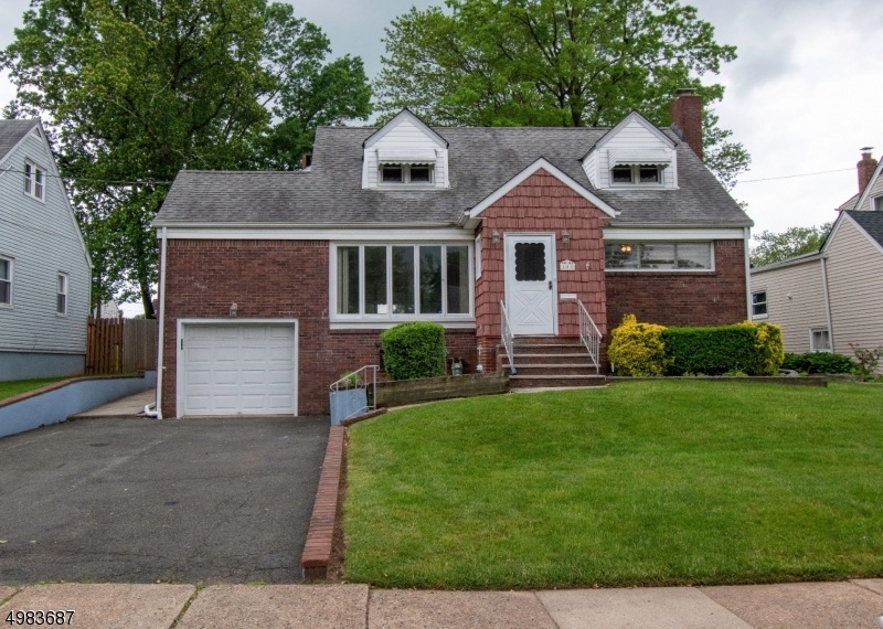 608 Kaplan St, Roselle, NJ 07203 - photo 1