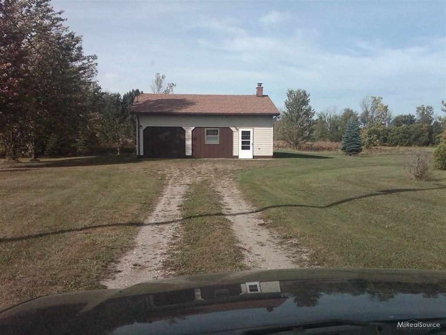 This is a front view of the property.