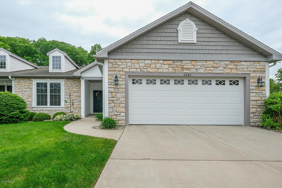 2241 Hunters Run-1