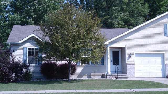 1625 Cedarwood Dr unit 1, Flushing, MI 48433 - photo 1