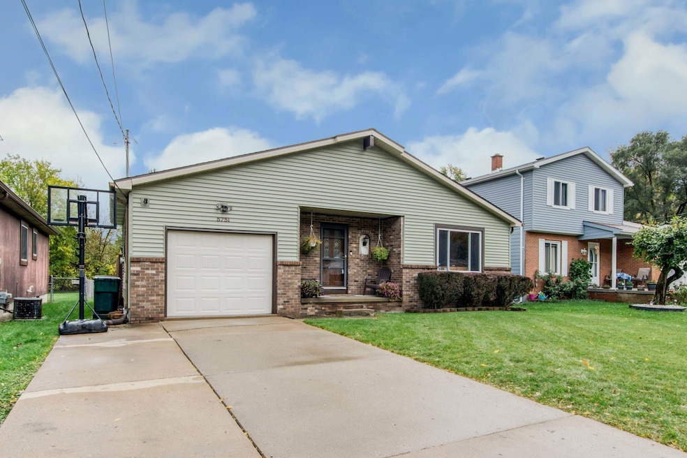 5751 Joshua St, Lansing, MI 48911 - photo 1
