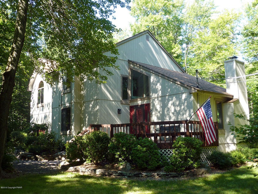 1164 Stonewall Dr, Pocono Pines, PA 18350 - photo 1