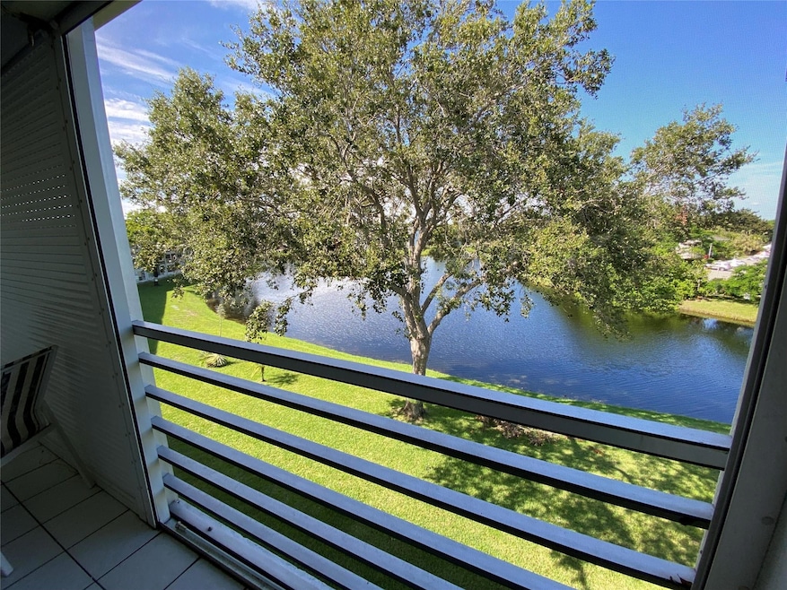 4003 Islewood D unit 4, Deerfield Beach, FL 33442 - photo 1