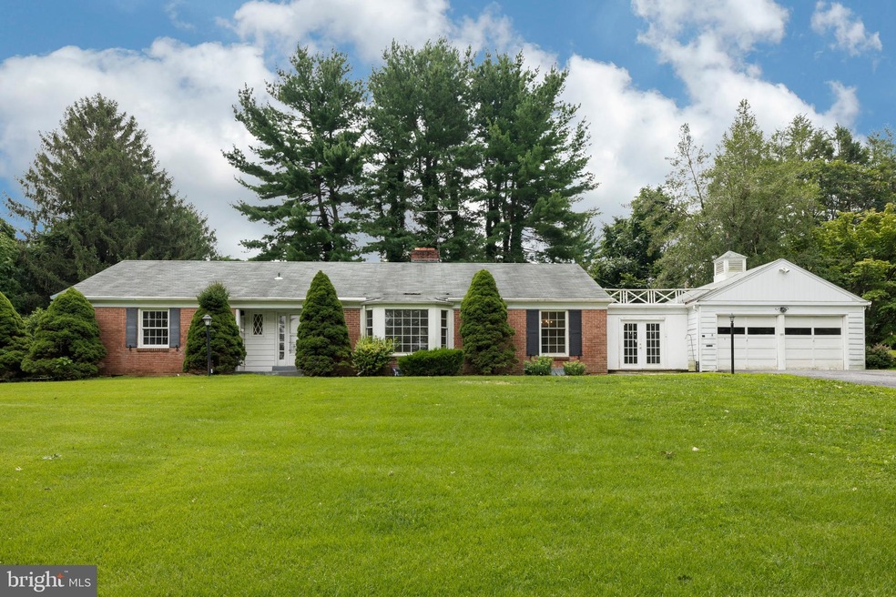 122 Fairthorne St, Kennett Square, PA 19348 - photo 1