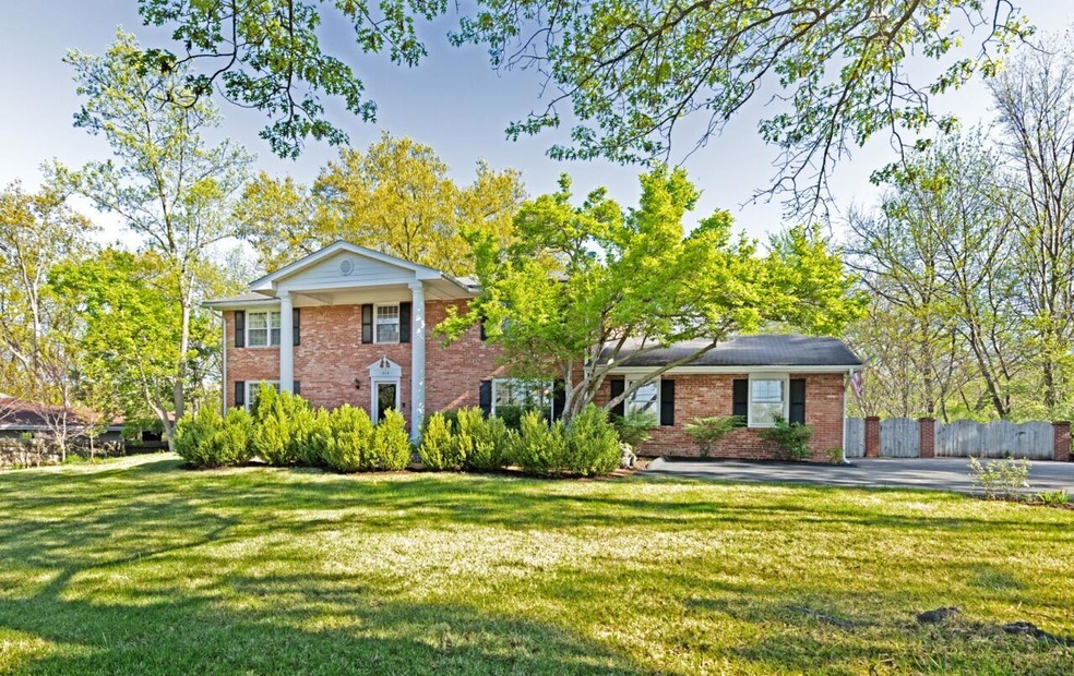 1815 W Rollins Rd, Columbia MO 65203