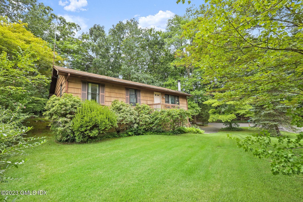 44 Angelus Dr, Greenwich, CT 06831 - photo 1