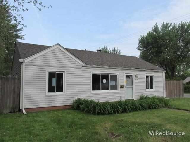26681 Academy St, Roseville, MI 48066 - photo 1