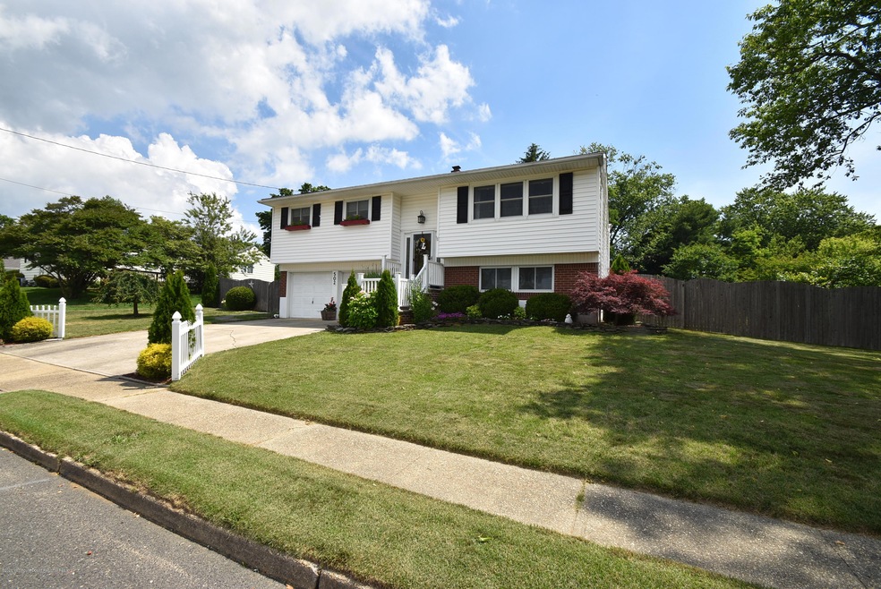 502 Janet Rd.