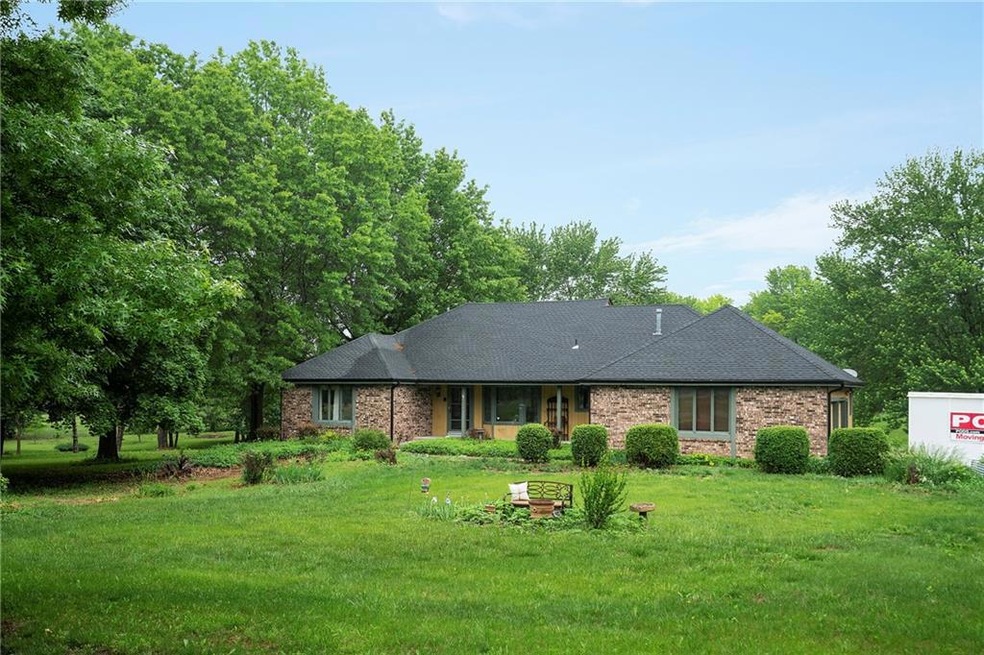 4100 W 190th St, Stilwell, KS 66085 - photo 1