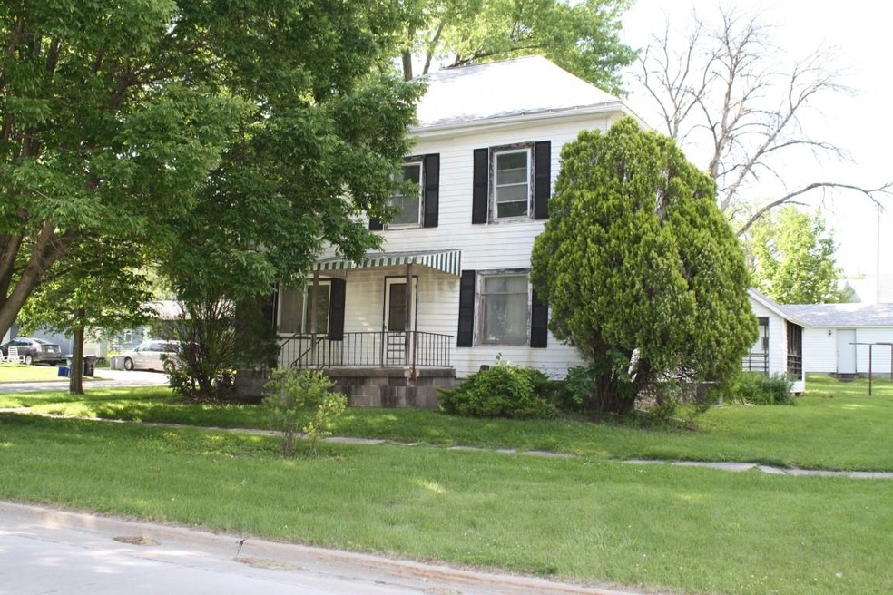 201 E. 5th St. Wilton, IA 52778