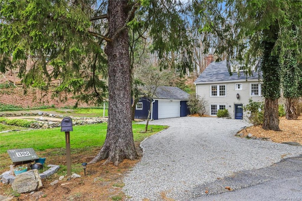1300 Hardscrabble Rd, Chappaqua, NY 10514 - photo 1