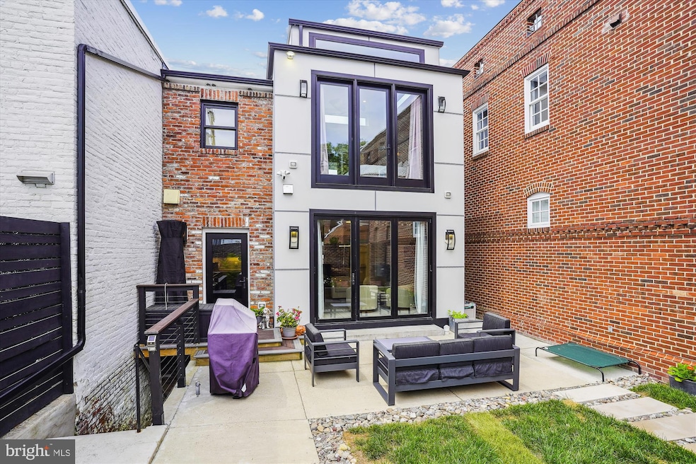 For Sale $1,999,999 • Co-Listing Agent