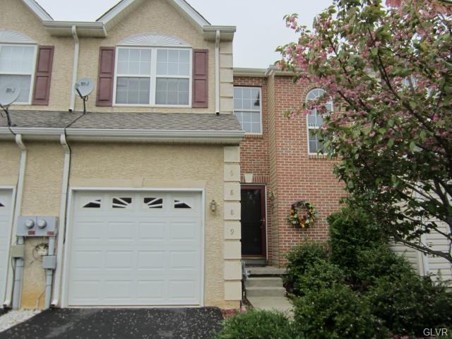 6889 Hunt Dr, Macungie, PA 18062 - photo 1
