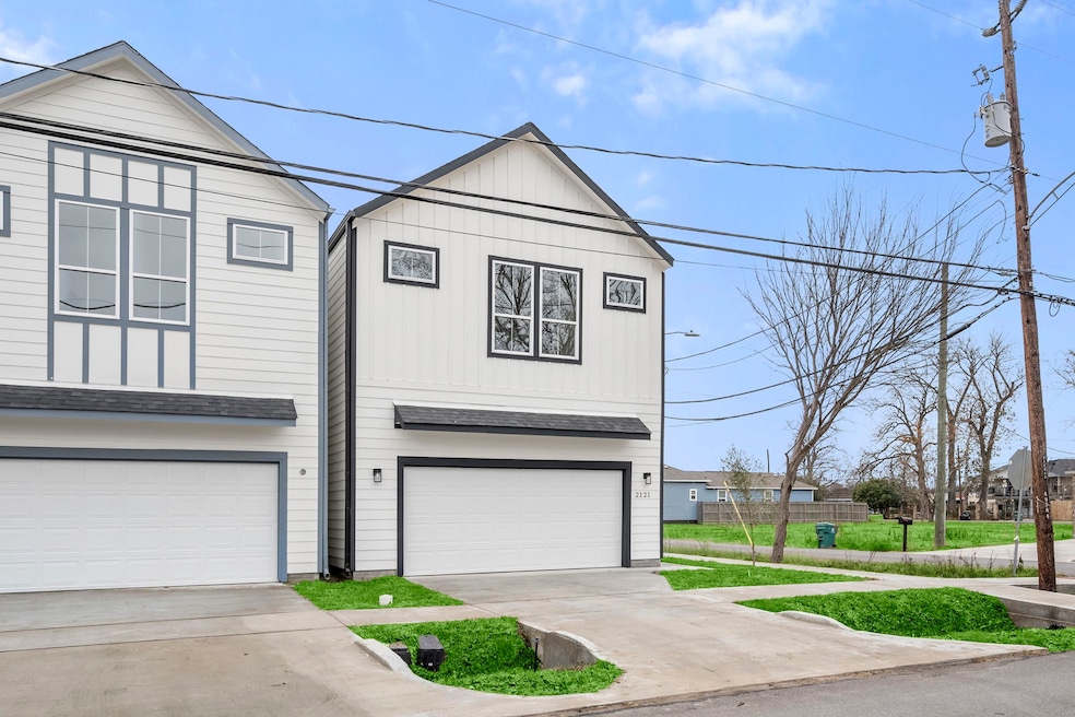 2121 Esther Dr, Houston, TX 77088 - photo 1