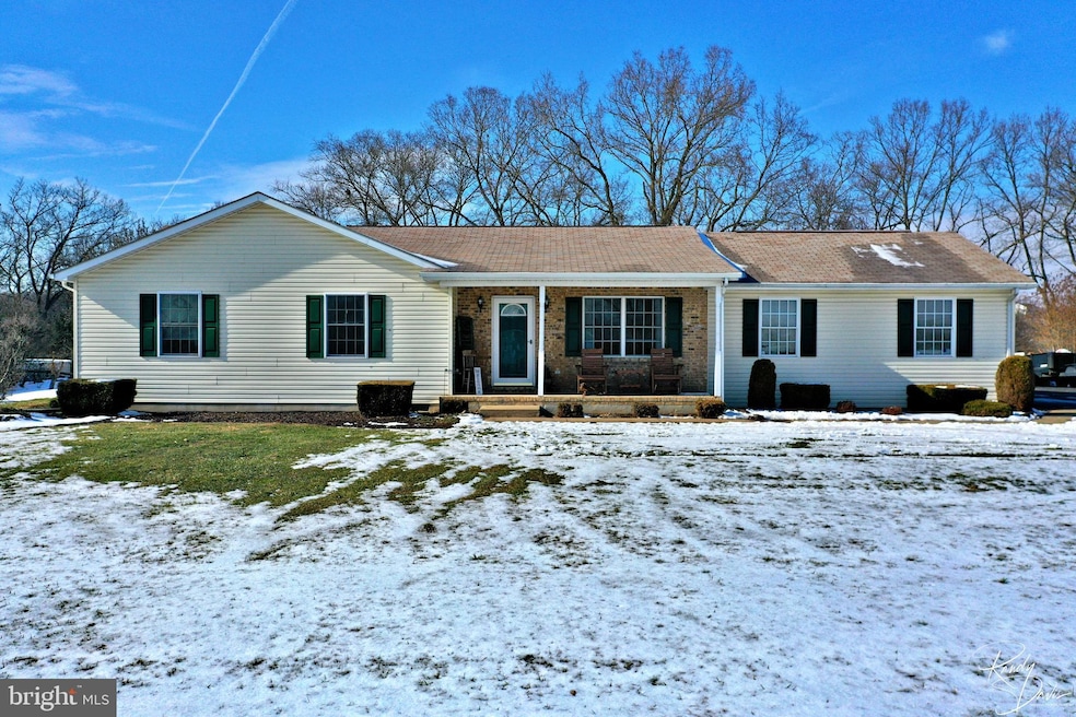 181 Libby Ann Dr, Bunker Hill, WV 25413 - photo 1