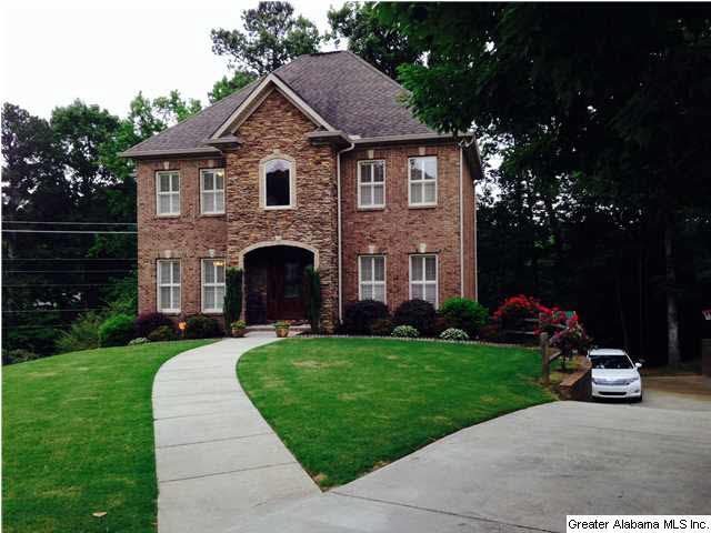 Full Brick Home located in cul de sac of Magnolia 