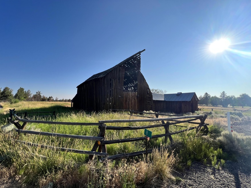4831 SW Obsidian Ave, Redmond, OR 97756 - photo 1