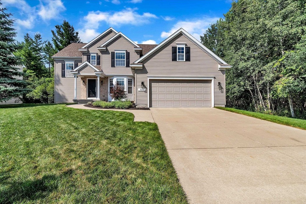 5310 Plumtree Ln, Midland, MI 48642 - photo 1