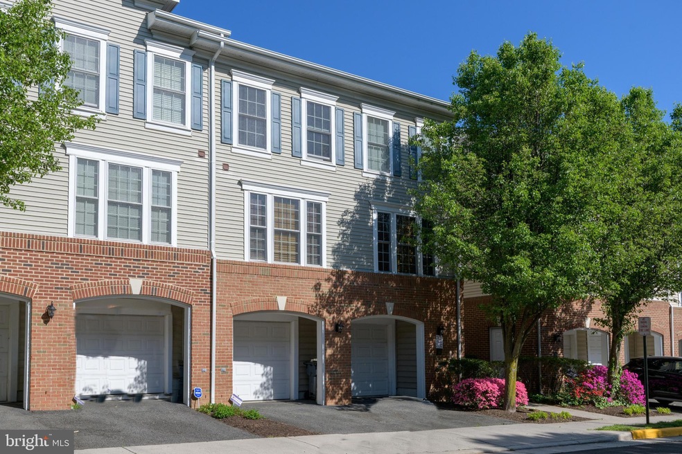 7131 Huntley Creek Place unit 53, Alexandria, VA 22306 - photo 1