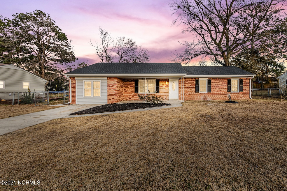 107 Lance Ct, Jacksonville, NC 28546 - photo 1