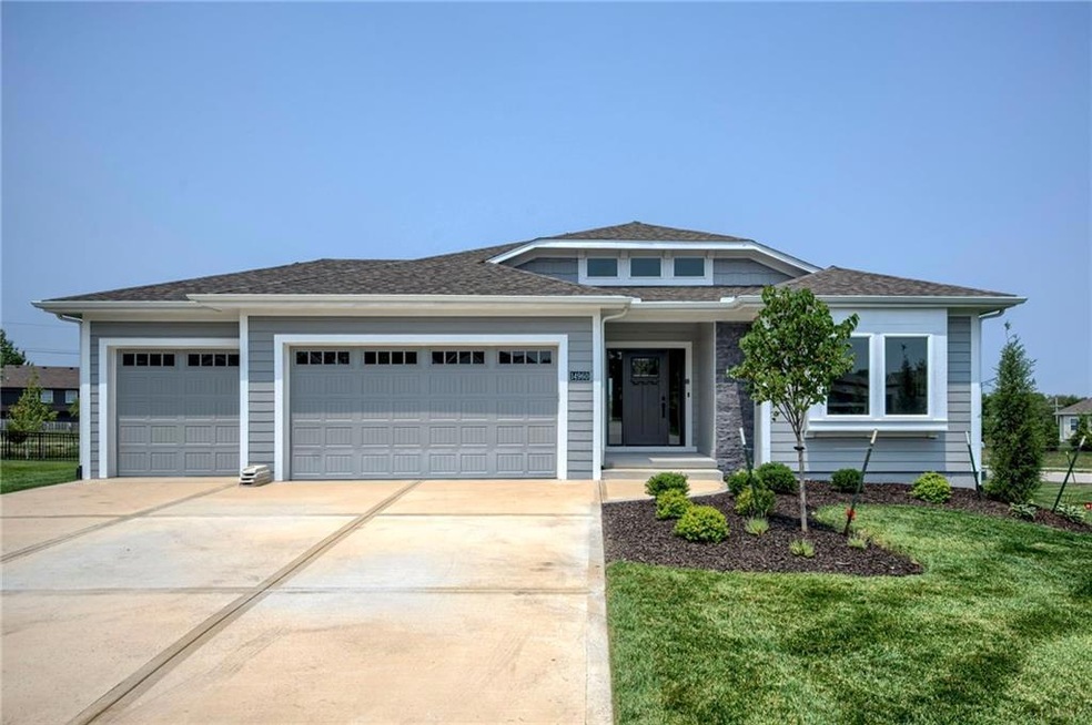 14960 S Haskins St, Olathe, KS 66062 - photo 1