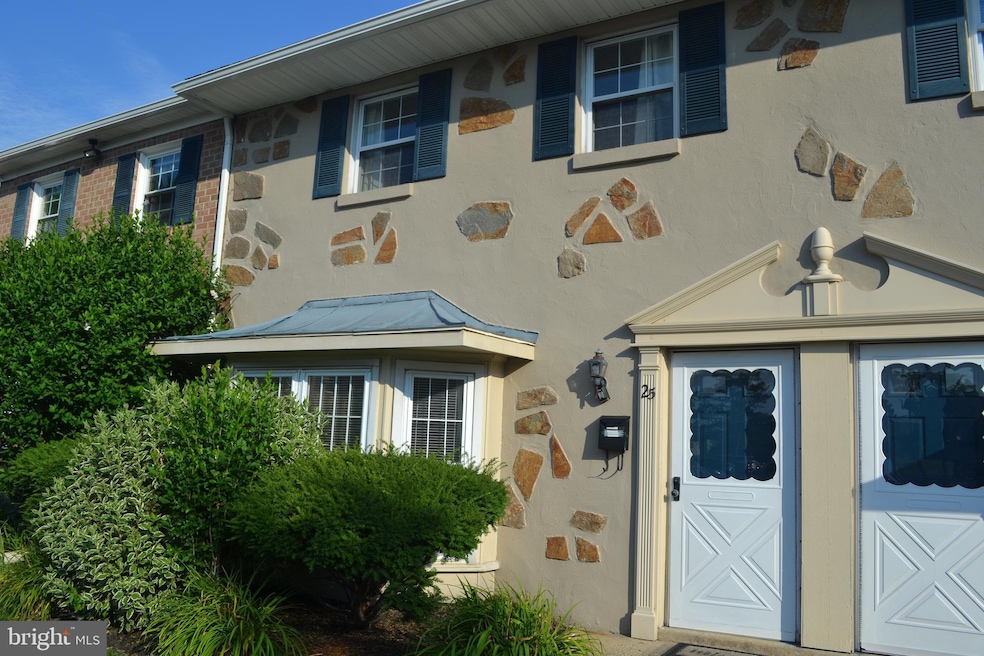 25 Delancy Ct, North Wales, PA 19454 - photo 1