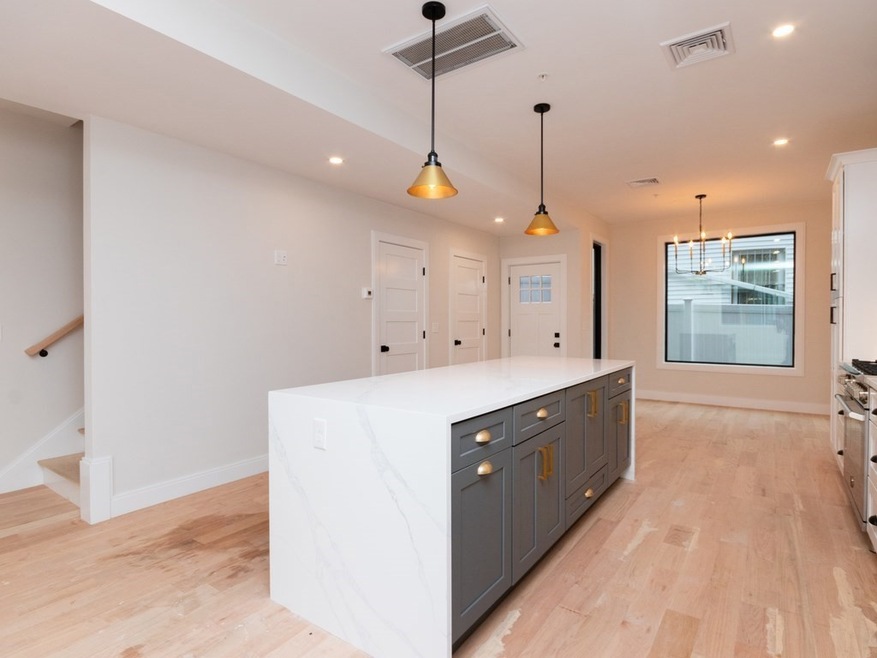 3 Wilcutt Rd unit 3, Boston, MA 02121 - photo 1