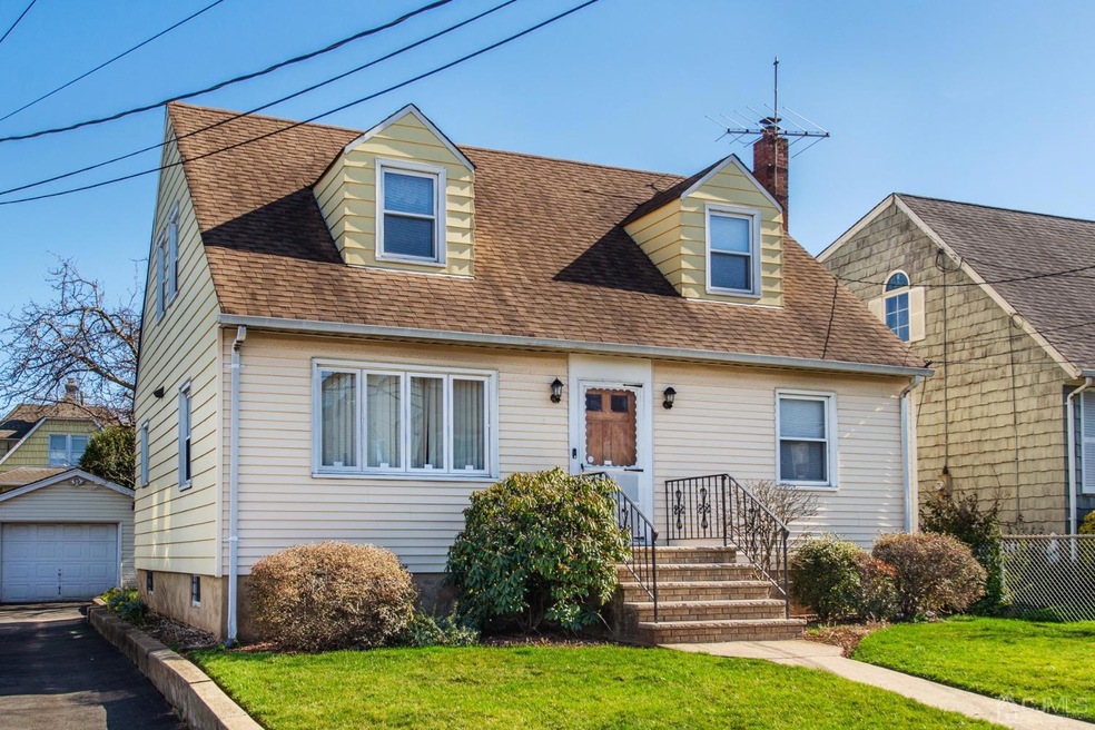 652-654 Mckinley St, Elizabeth, NJ 07202 - photo 1