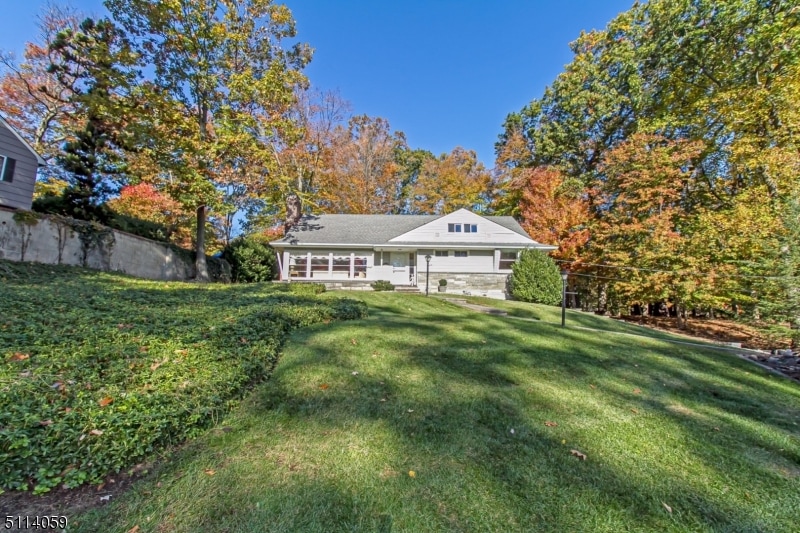 1490 Fox Trail, Mountainside, NJ 07092 - photo 1