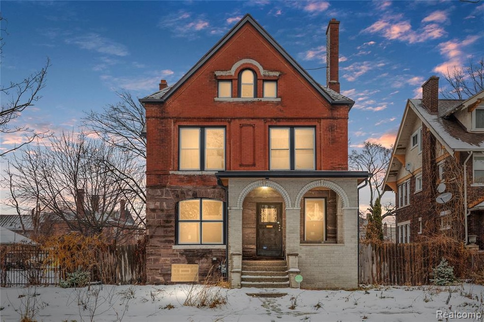 70 Lawrence St, Detroit, MI 48202 - photo 1