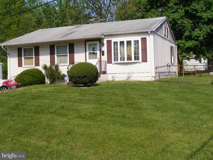 9307 Fontana Dr, Lanham, MD 20706 - photo 1