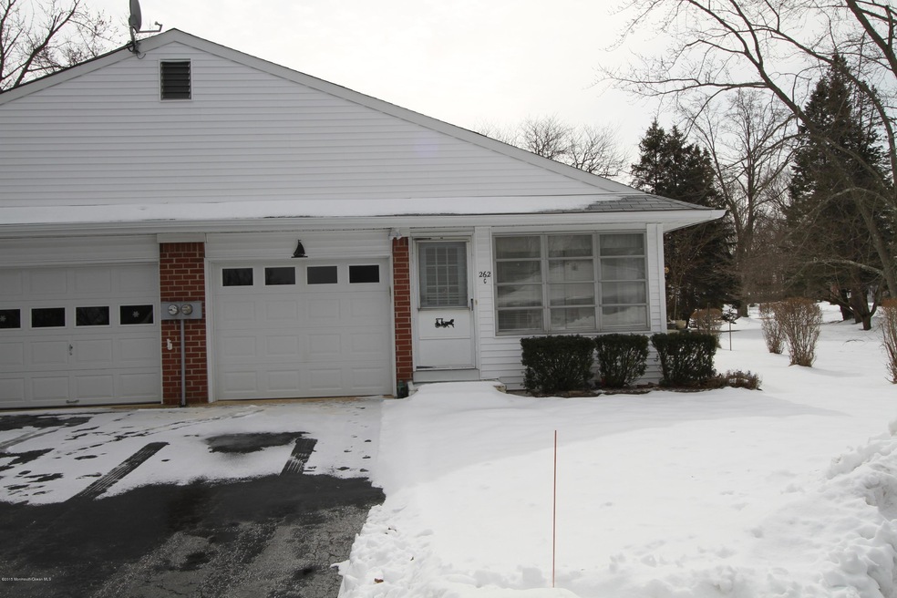 262-c Laurel Ct