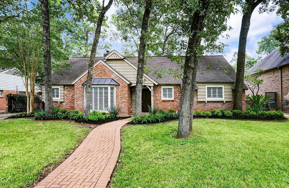 310 Wilchester Blvd, Houston, TX 77079 - photo 1