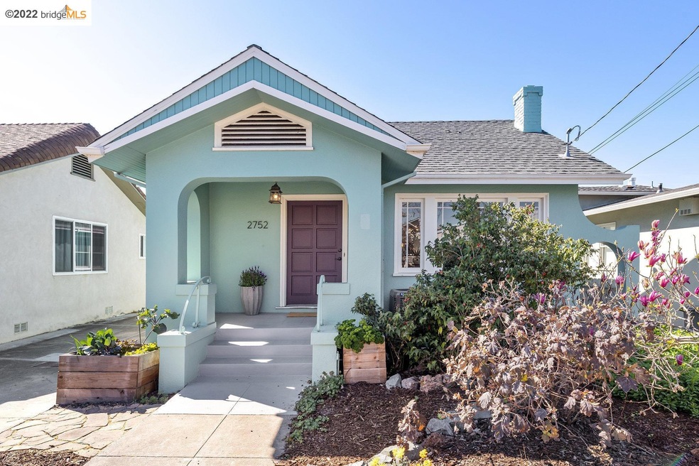 2752 Mathews St, Berkeley, CA 94702 - photo 1