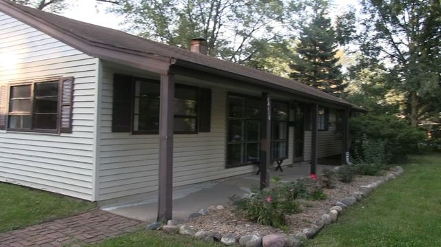 18110 Thomas Ln, Country Club Hills, IL 60478 - photo 1