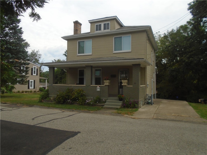 958 Anthony Wayne Dr, Baden, PA 15005 - photo 1