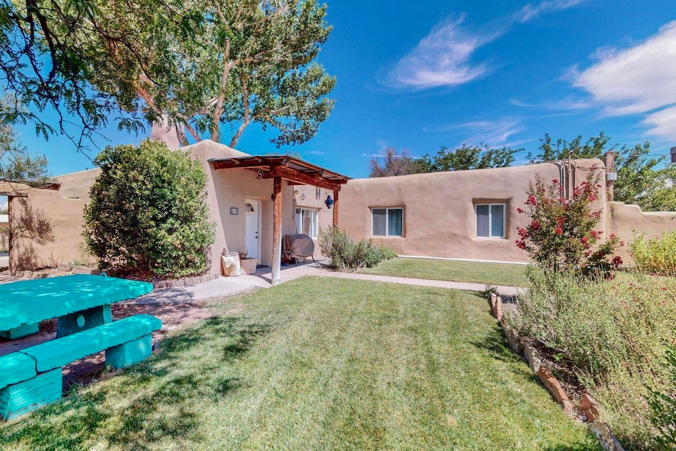 16 Bennett Rd, Los Lunas, NM 87031 - photo 1