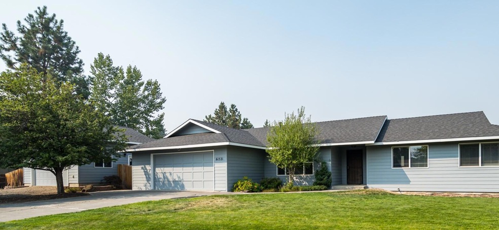 61521 Hillridge Rd, Bend, OR 97702 - photo 1