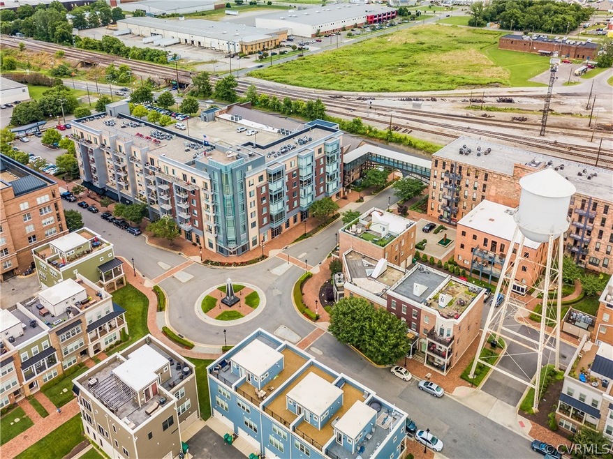 Welcome to Rocketts Landing, the city on the James