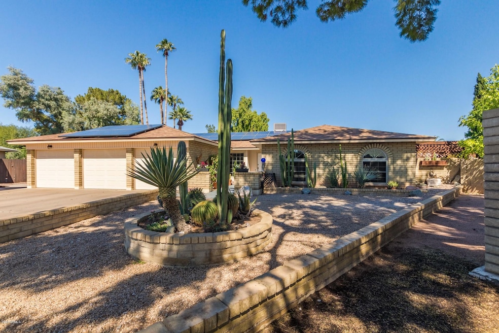 2213 S Johnson Cir, Mesa, AZ 85202 - photo 1