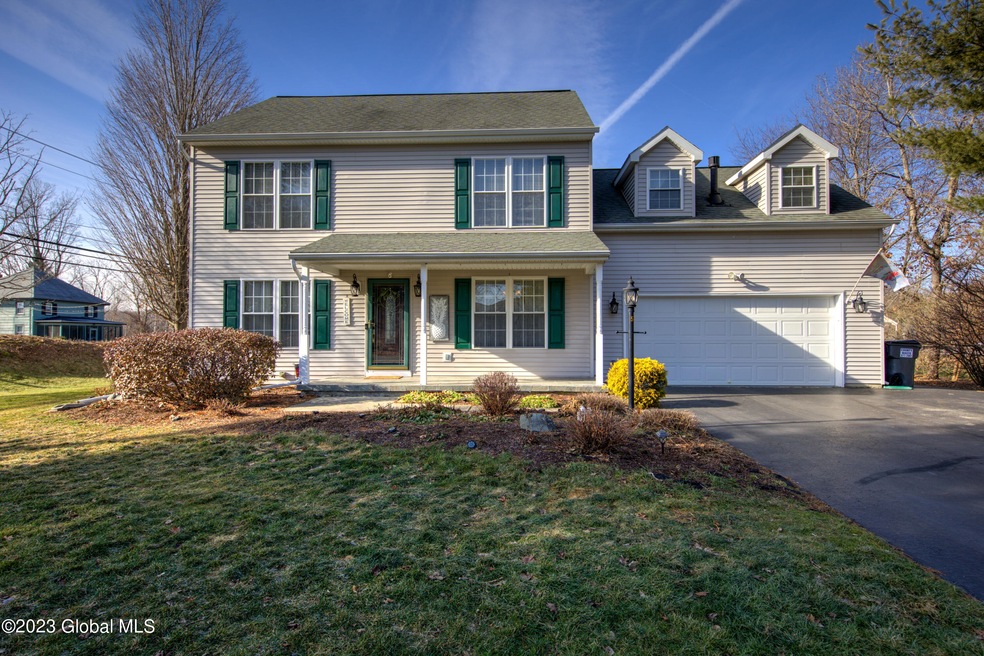 5 Spring Landing Blvd, Wynantskill, NY 12198 - photo 1