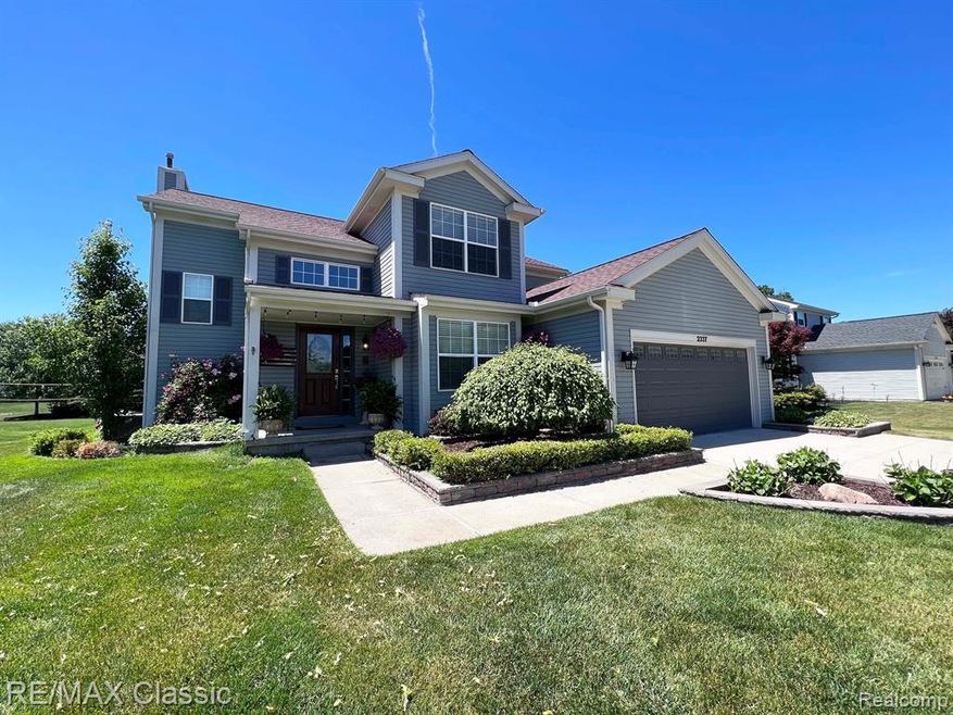Gorgeous 2337 Lorraina Lane