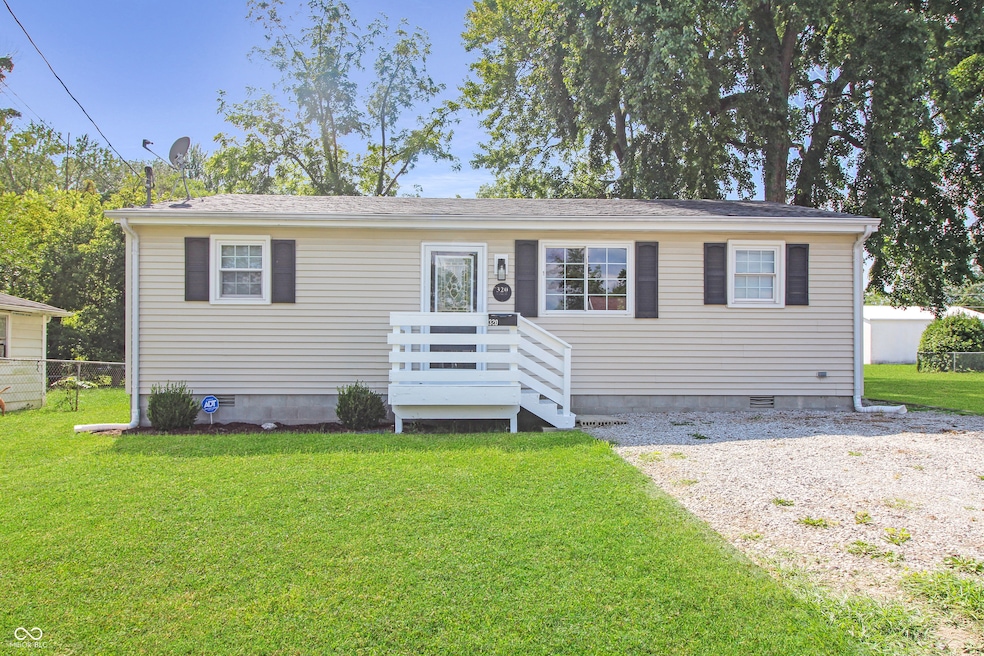 320 N 2nd St, Scottsburg, IN 47170 - photo 1