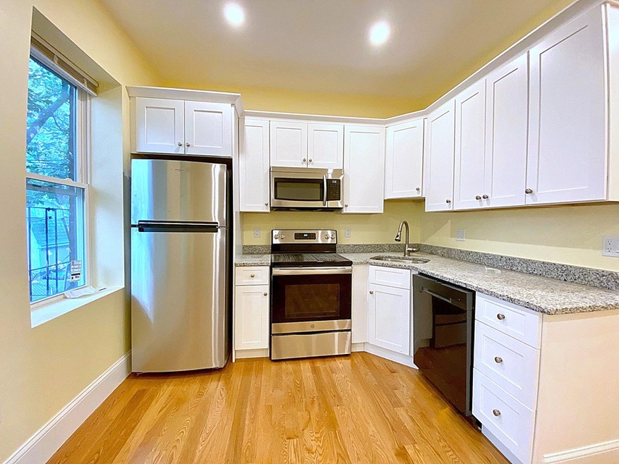 348 E 8th St unit 2, Boston, MA 02127 - photo 1