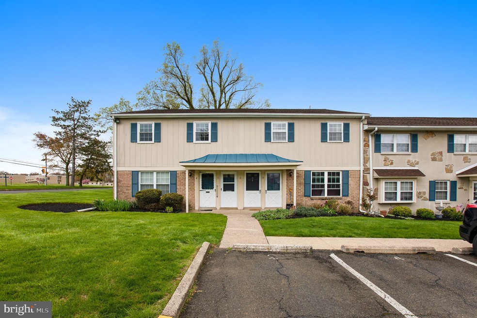 4 Derry Dr, North Wales, PA 19454 - photo 1