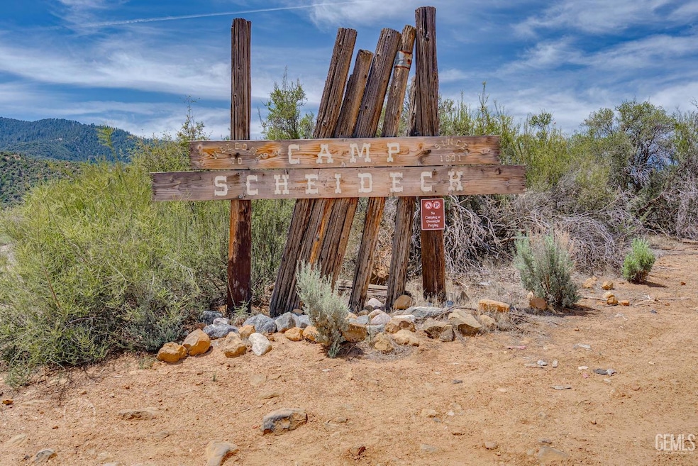 1071 Eugene St, Maricopa, CA 93252 - photo 1