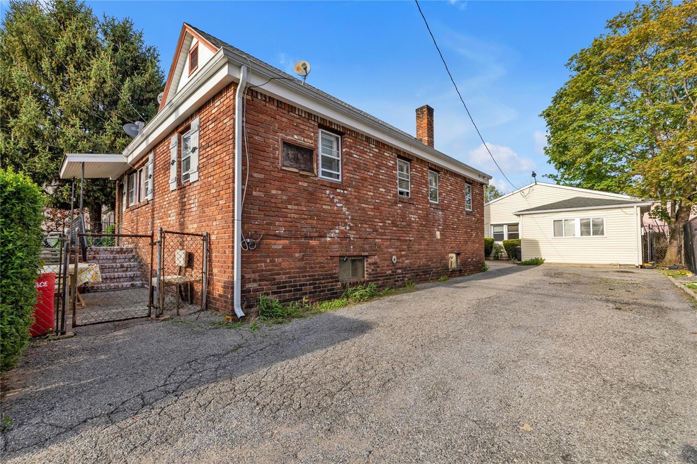 67 Hazel St, Glen Cove, NY 11542 - photo 1